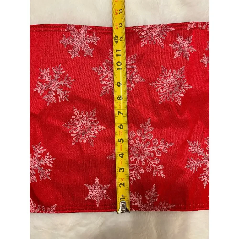 Holiday Red Snowflakes Woven Placemats Set‎ of 4
